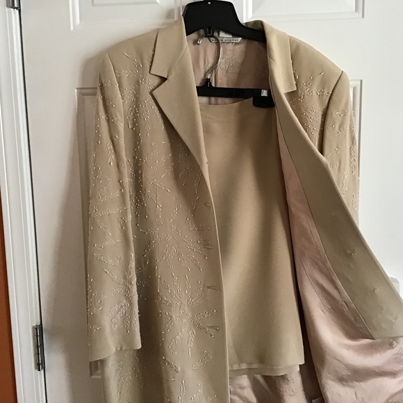 Silk cocktail suit - Picture 3 of 3